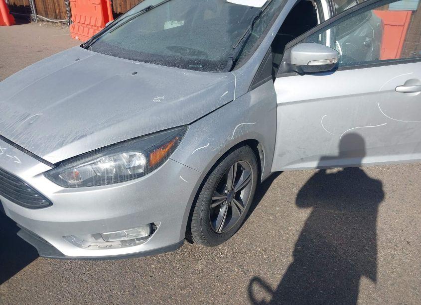 Photo 6 of 2017 Ford Focus SE (VIN 1FADP3FE9HL276422)