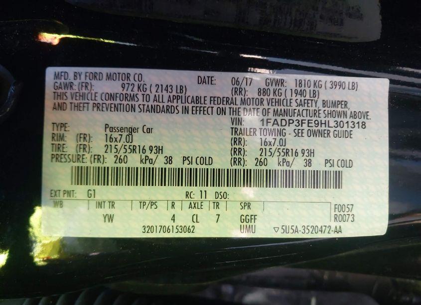 Photo 9 of 2017 Ford Focus SE (VIN 1FADP3FE9HL301318)