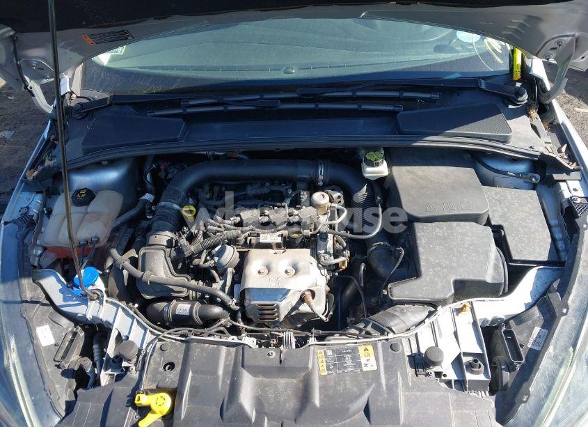 Photo 10 of 2017 Ford Focus SE (VIN 1FADP3FE9HL305403)