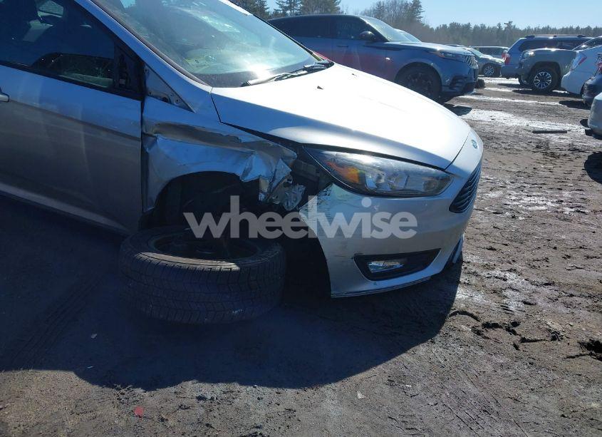 Photo 6 of 2017 Ford Focus SE (VIN 1FADP3FE9HL305403)