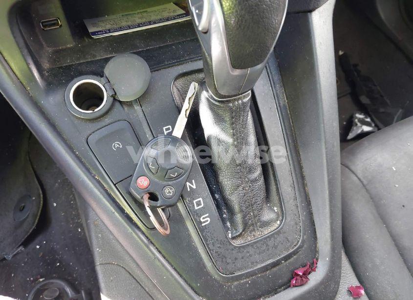 Photo 11 of 2017 Ford Focus SE (VIN 1FADP3FE9HL308334)