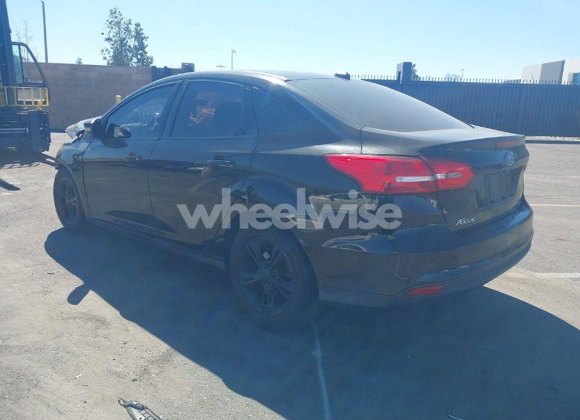 Photo 3 of 2017 Ford Focus SE (VIN 1FADP3FE9HL308334)