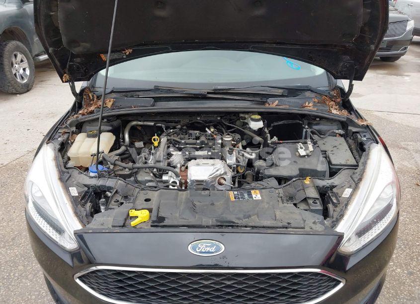 Photo 10 of 2018 Ford Focus SE (VIN 1FADP3FE9JL244026)