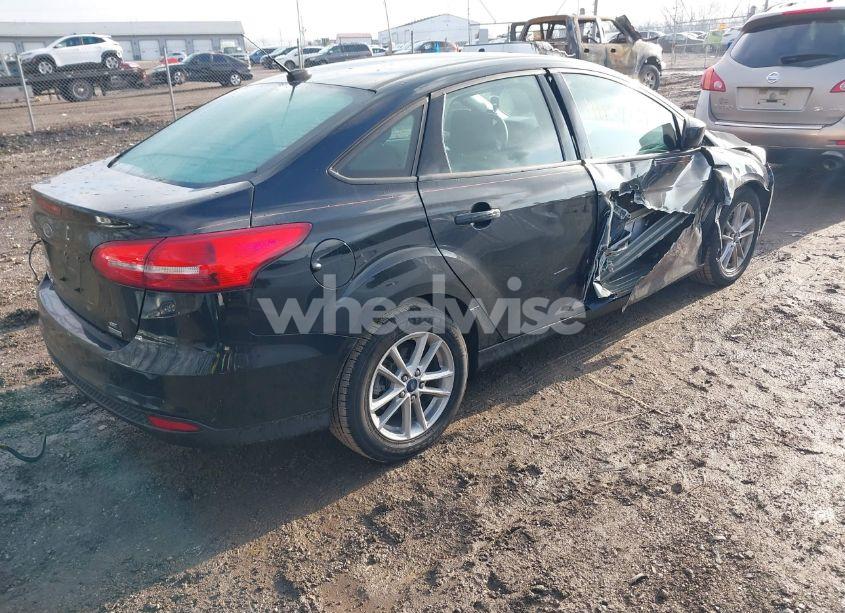 Photo 4 of 2018 Ford Focus SE (VIN 1FADP3FE9JL297924)