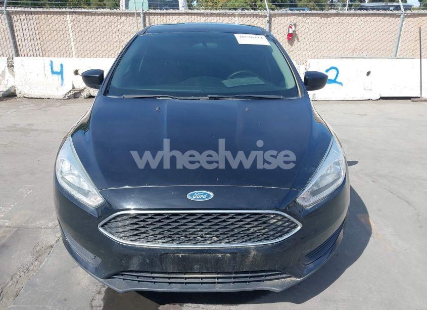 Photo 12 of 2018 Ford Focus SE (VIN 1FADP3FEXJL205784)