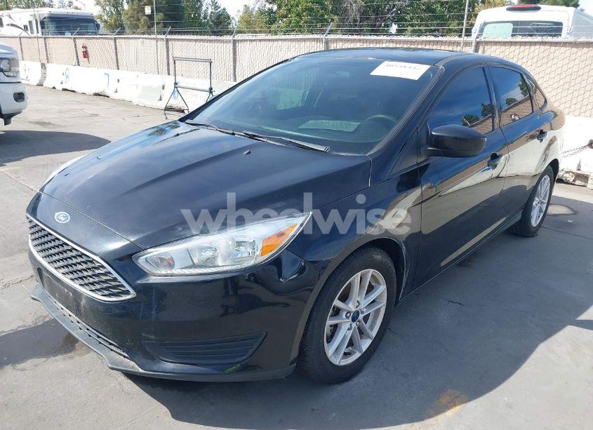 Photo 6 of 2018 Ford Focus SE (VIN 1FADP3FEXJL205784)