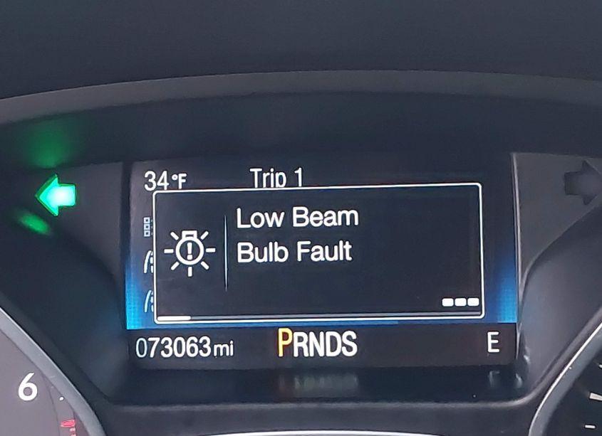 Photo 16 of 2018 Ford Focus SE (VIN 1FADP3FEXJL216137)