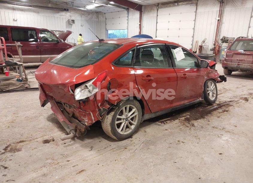 Photo 4 of 2018 Ford Focus SE (VIN 1FADP3FEXJL239532)