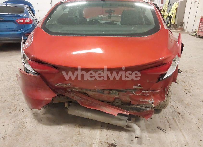 Photo 6 of 2018 Ford Focus SE (VIN 1FADP3FEXJL239532)