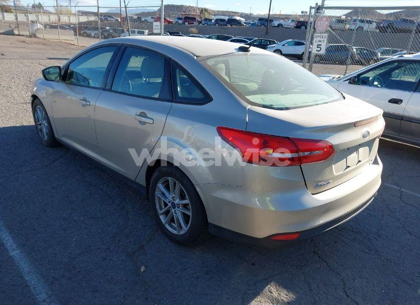 Photo 3 of 2018 Ford Focus SE (VIN 1FADP3FEXJL270103)