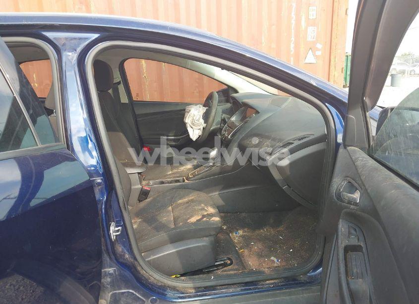 Photo 5 of 2017 Ford Focus SEL (VIN 1FADP3H20HL241674)