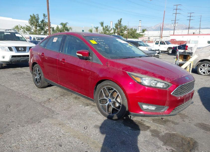 2017 Ford Focus SEL (VIN 1FADP3H20HL254294) main photo