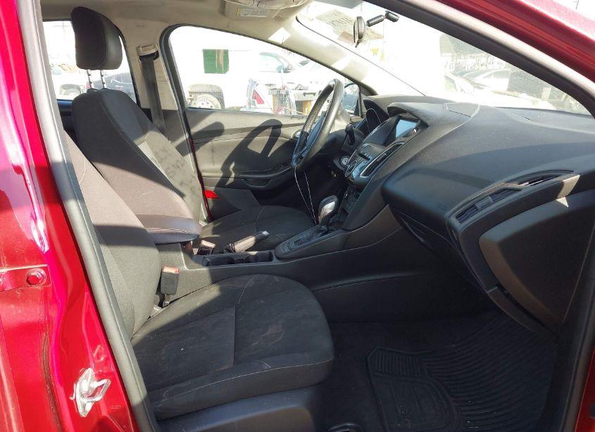 Photo 5 of 2017 Ford Focus SEL (VIN 1FADP3H20HL254294)