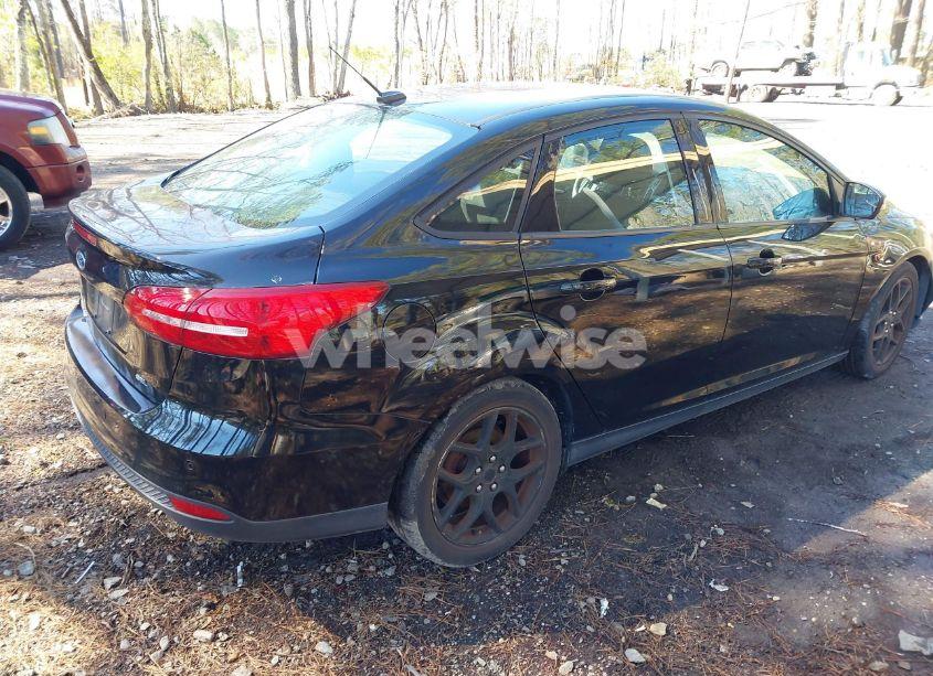 Photo 4 of 2017 Ford Focus SEL (VIN 1FADP3H20HL331570)