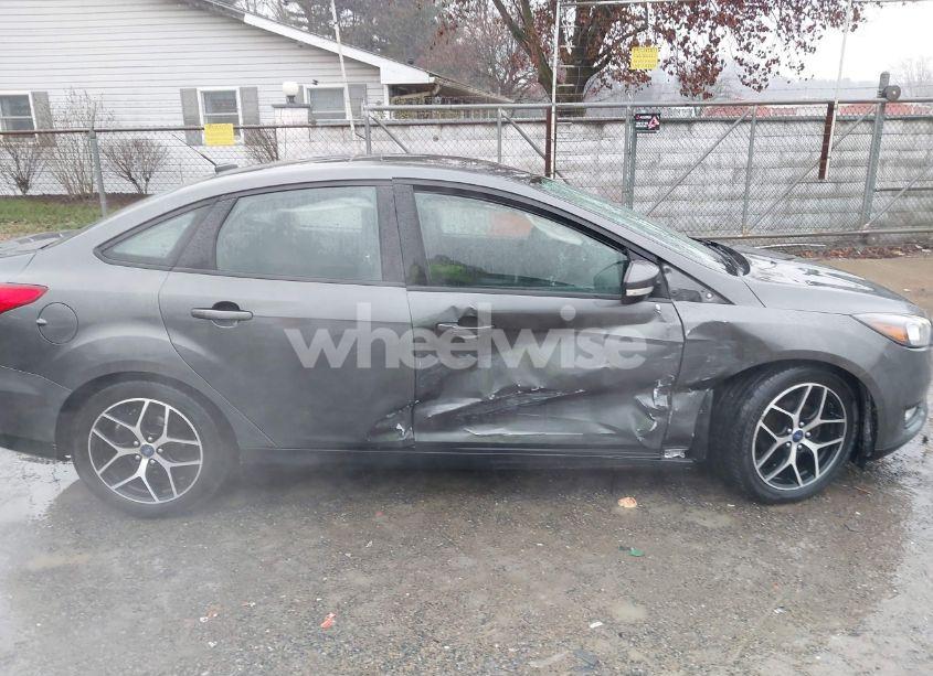 Photo 13 of 2017 Ford Focus SEL (VIN 1FADP3H20HL331875)