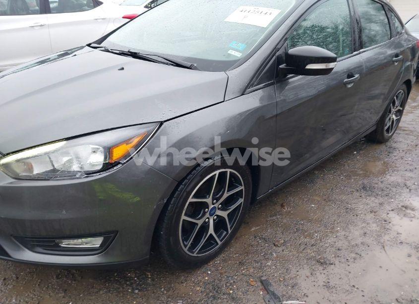 Photo 18 of 2017 Ford Focus SEL (VIN 1FADP3H20HL331875)