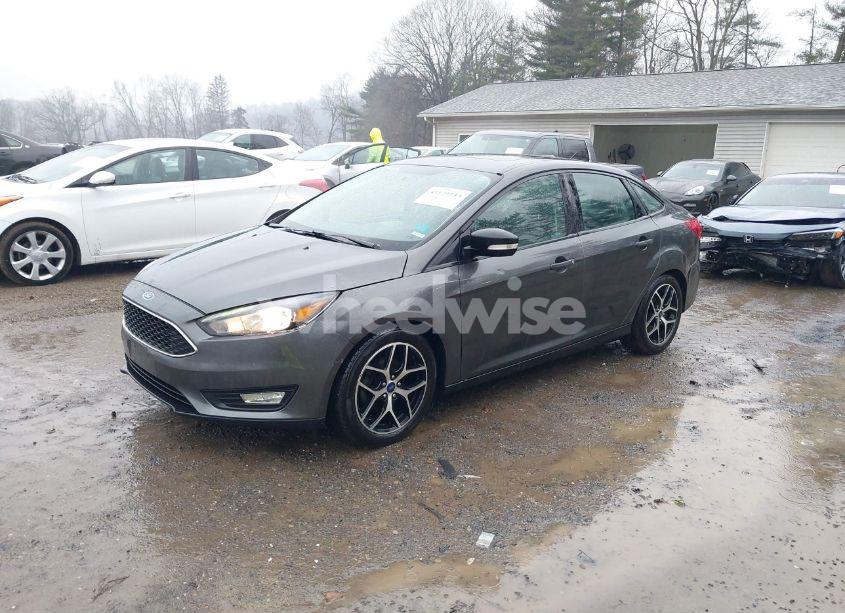 Photo 2 of 2017 Ford Focus SEL (VIN 1FADP3H20HL331875)