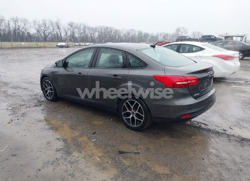 Photo 3 of 2017 Ford Focus SEL (VIN 1FADP3H20HL331875)