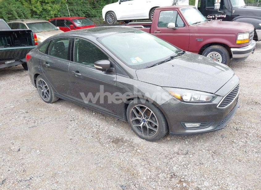 2018 Ford Focus SEL (VIN 1FADP3H20JL200919) main photo