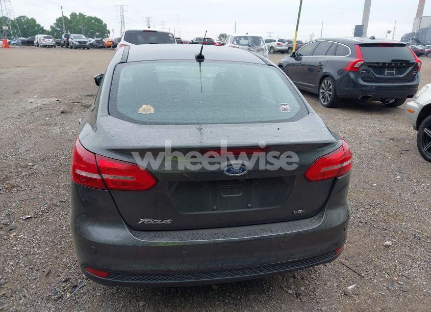 Photo 16 of 2018 Ford Focus SEL (VIN 1FADP3H20JL200919)