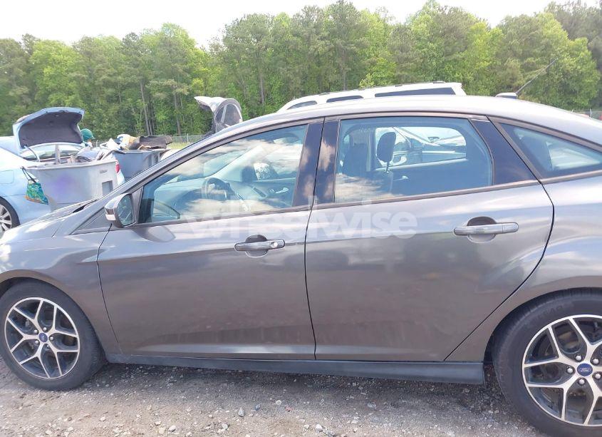 Photo 14 of 2018 Ford Focus SEL (VIN 1FADP3H20JL226341)