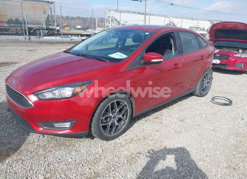 Photo 2 of 2018 Ford Focus SEL (VIN 1FADP3H20JL255774)