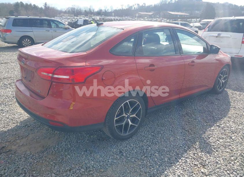 Photo 4 of 2018 Ford Focus SEL (VIN 1FADP3H20JL255774)