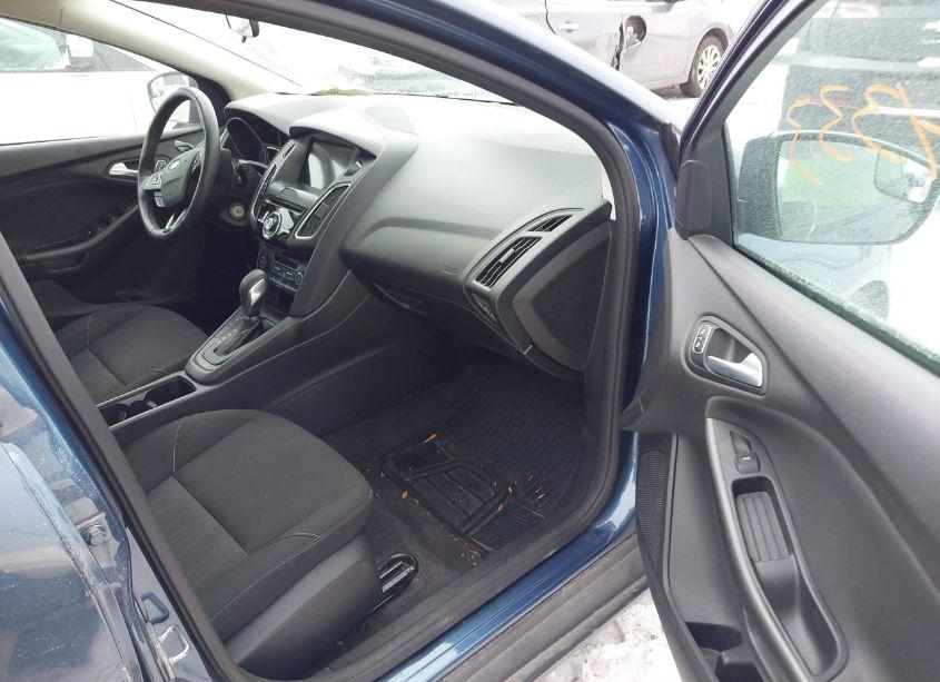 Photo 5 of 2018 Ford Focus SEL (VIN 1FADP3H20JL268458)