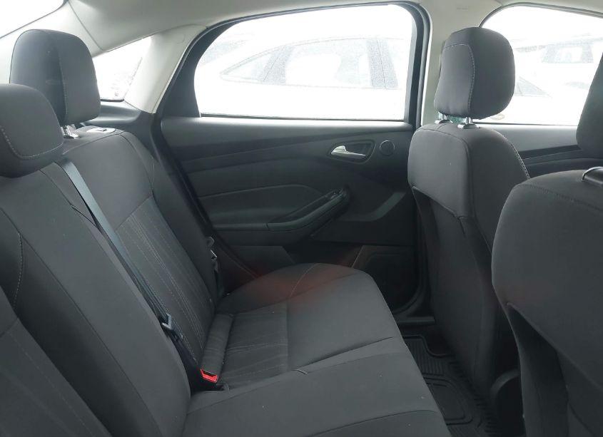 Photo 8 of 2018 Ford Focus SEL (VIN 1FADP3H20JL268458)