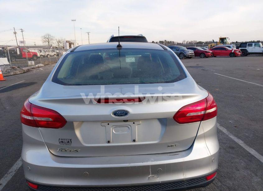 Photo 17 of 2017 Ford Focus SEL (VIN 1FADP3H21HL269502)