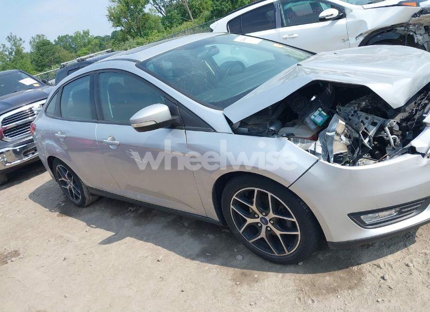 Photo 13 of 2017 Ford Focus SEL (VIN 1FADP3H21HL340181)