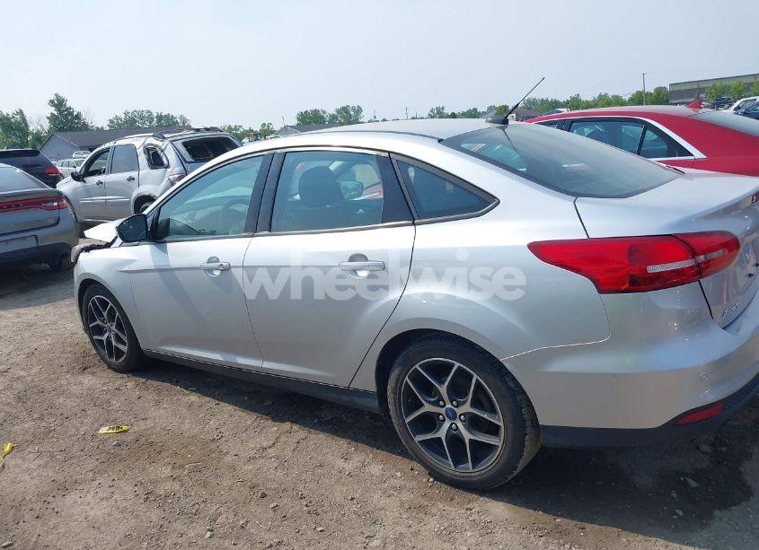 Photo 14 of 2017 Ford Focus SEL (VIN 1FADP3H21HL340181)