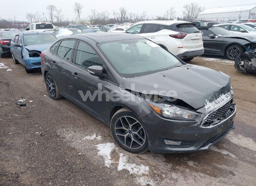 2018 Ford Focus SEL (VIN 1FADP3H21JL221889) main photo