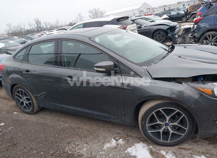 Photo 13 of 2018 Ford Focus SEL (VIN 1FADP3H21JL221889)