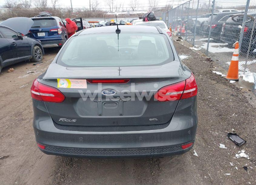 Photo 16 of 2018 Ford Focus SEL (VIN 1FADP3H21JL221889)