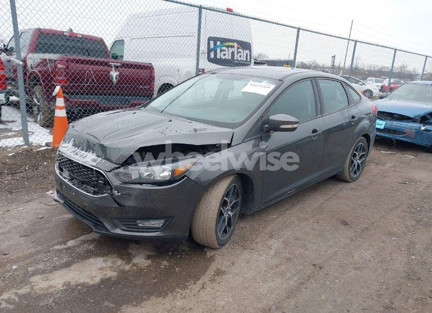 Photo 2 of 2018 Ford Focus SEL (VIN 1FADP3H21JL221889)