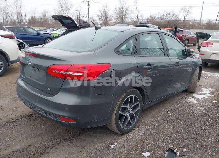 Photo 4 of 2018 Ford Focus SEL (VIN 1FADP3H21JL221889)