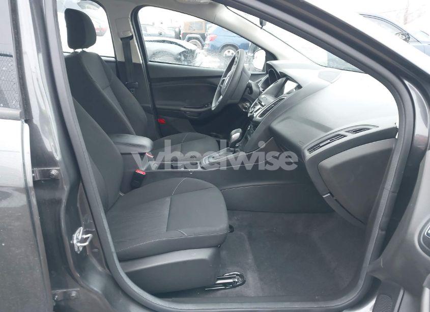 Photo 5 of 2018 Ford Focus SEL (VIN 1FADP3H21JL221889)