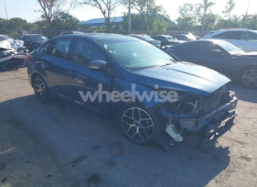 2018 Ford Focus SEL (VIN 1FADP3H21JL285446) main photo