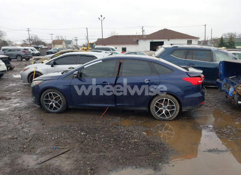 Photo 14 of 2017 Ford Focus SEL (VIN 1FADP3H22HL229378)