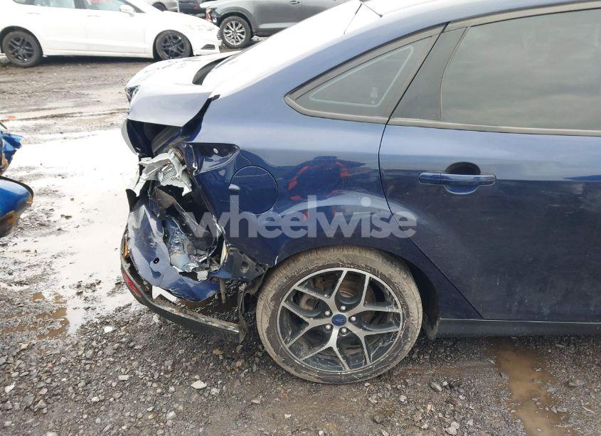 Photo 18 of 2017 Ford Focus SEL (VIN 1FADP3H22HL229378)