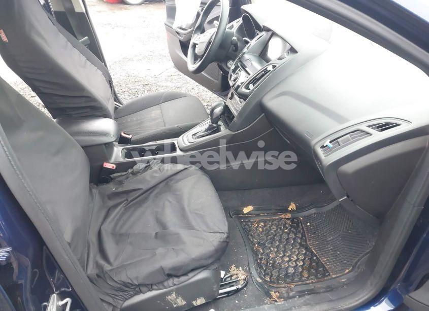 Photo 5 of 2017 Ford Focus SEL (VIN 1FADP3H22HL229378)