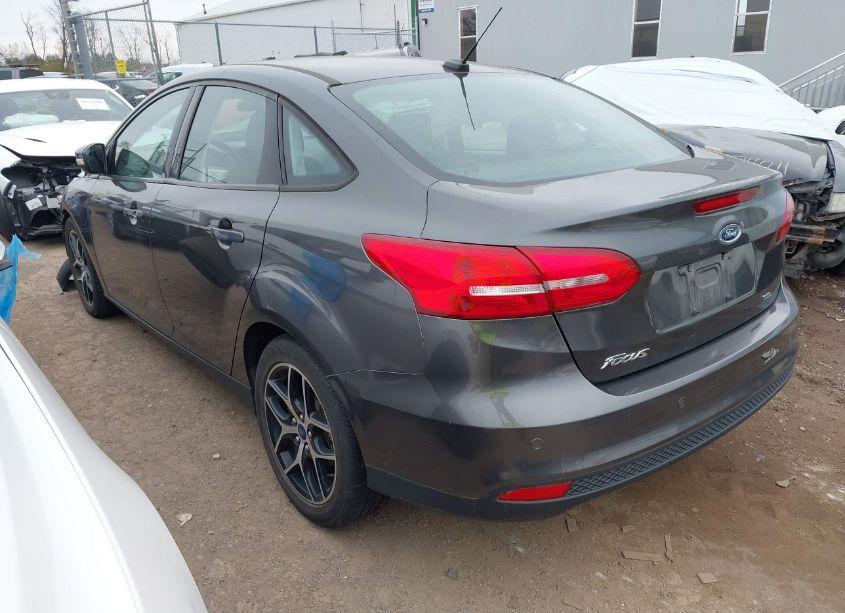 Photo 3 of 2017 Ford Focus SEL (VIN 1FADP3H22HL265135)