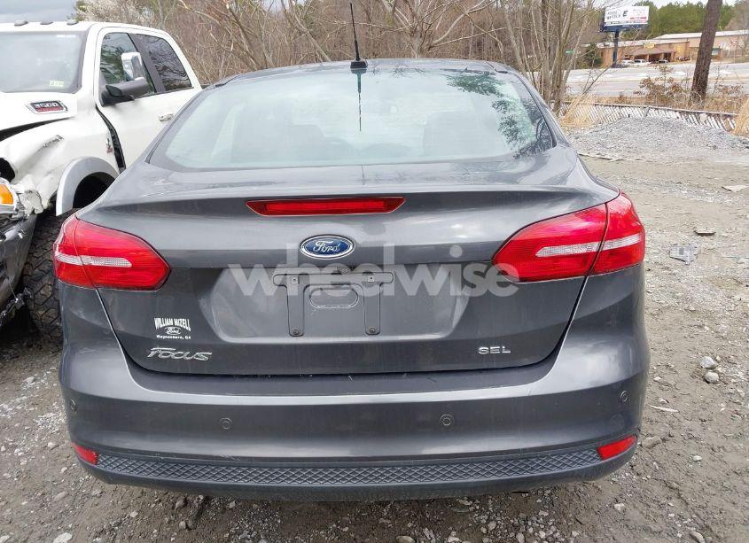 Photo 16 of 2017 Ford Focus SEL (VIN 1FADP3H22HL305908)