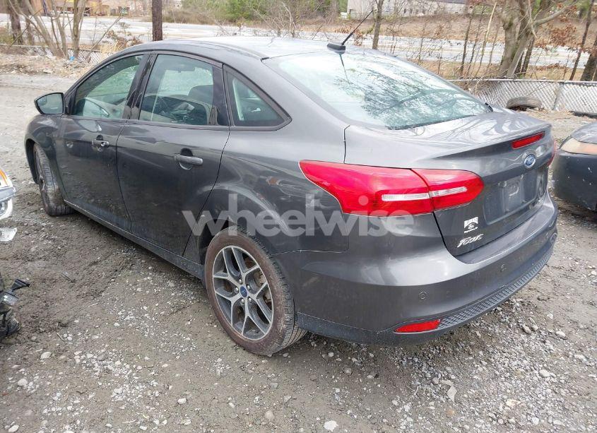 Photo 3 of 2017 Ford Focus SEL (VIN 1FADP3H22HL305908)