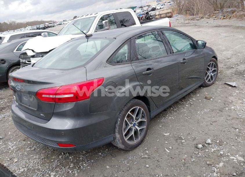 Photo 4 of 2017 Ford Focus SEL (VIN 1FADP3H22HL305908)