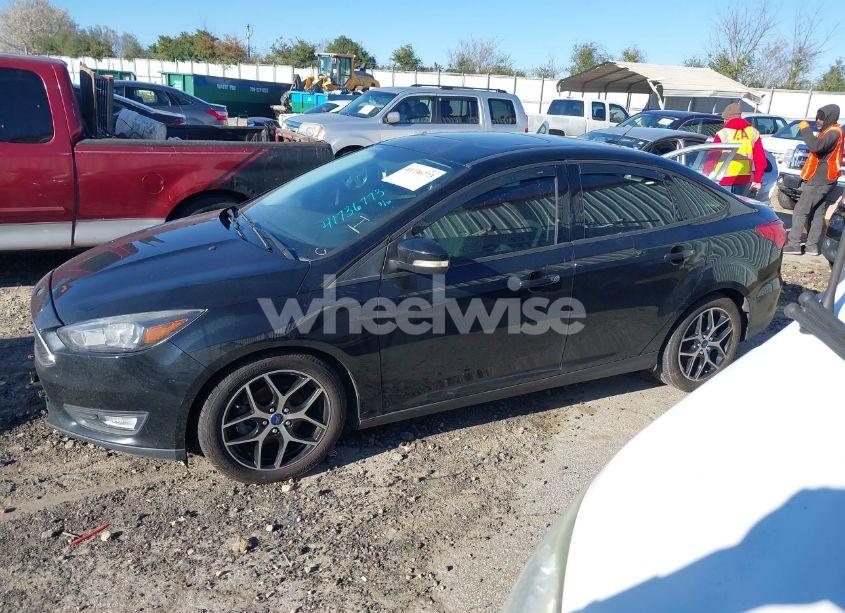 Photo 14 of 2017 Ford Focus SEL (VIN 1FADP3H22HL327004)