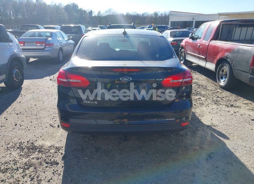 Photo 16 of 2017 Ford Focus SEL (VIN 1FADP3H22HL327004)