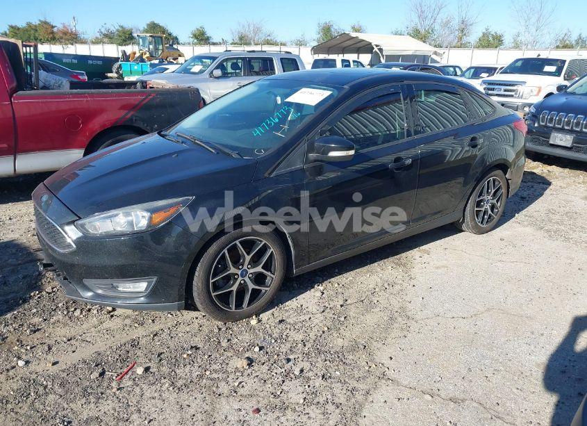 Photo 2 of 2017 Ford Focus SEL (VIN 1FADP3H22HL327004)