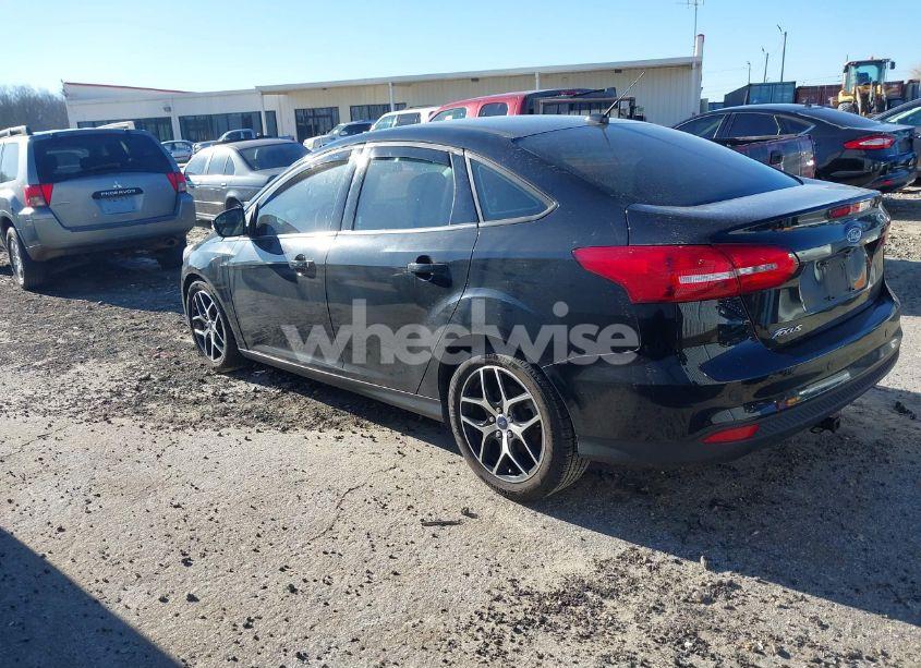 Photo 3 of 2017 Ford Focus SEL (VIN 1FADP3H22HL327004)